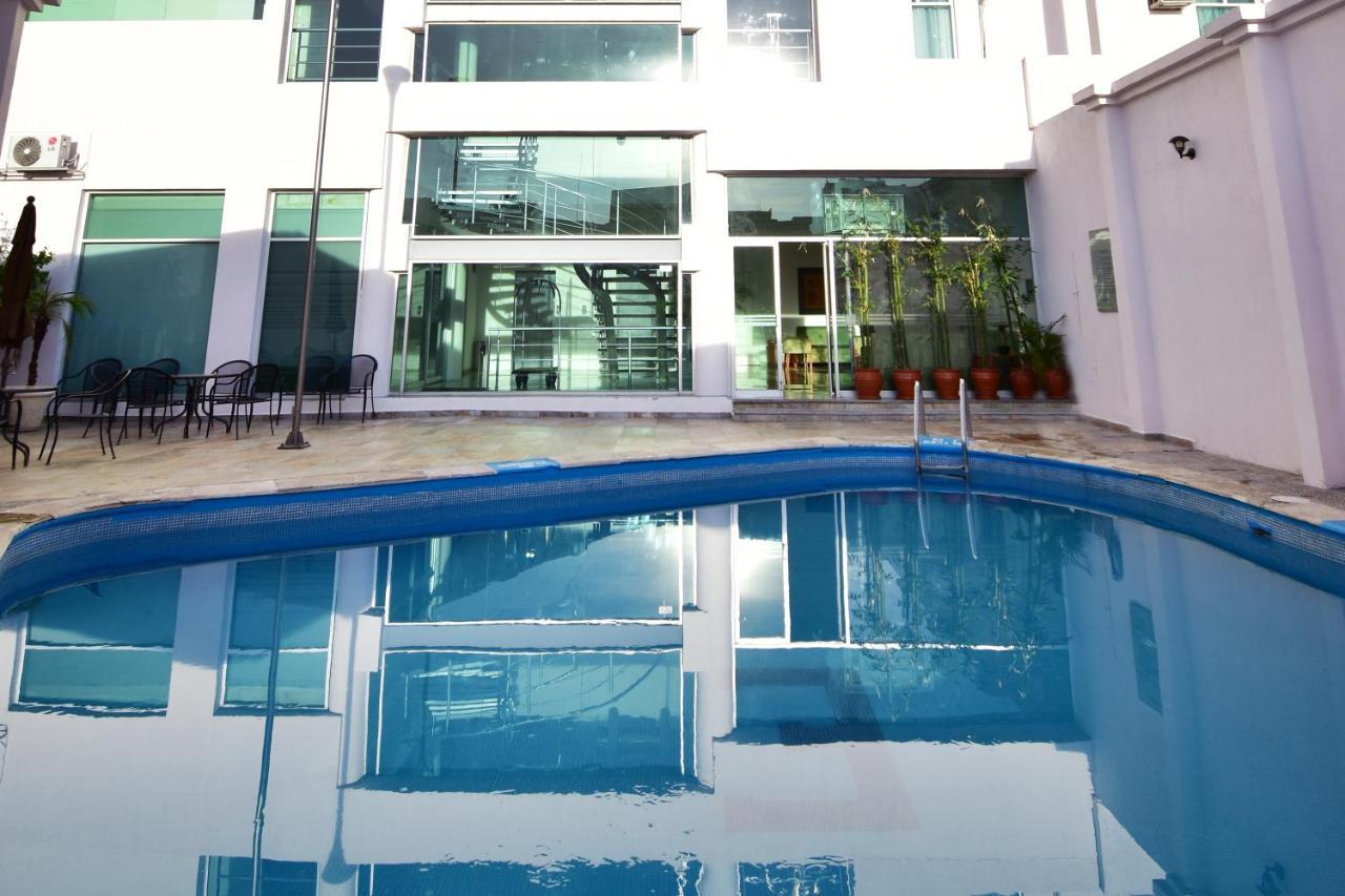 Mision Leon León Exterior foto